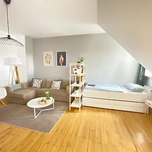 Apartment 65qm - - Popular Street - Limmerstrasse - Mallibase 